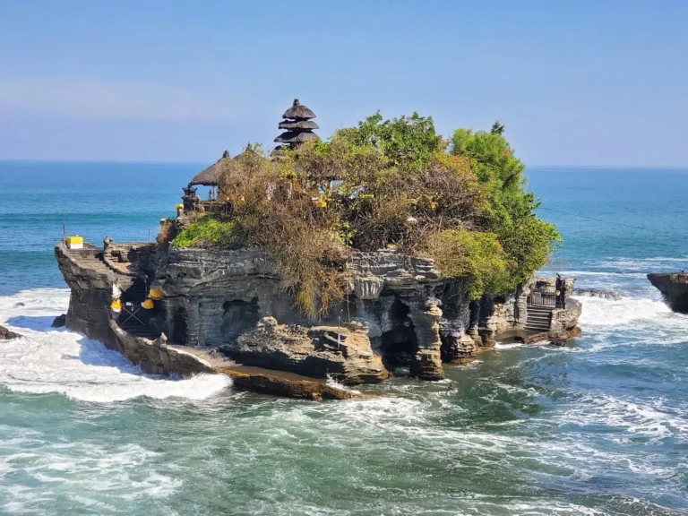 tanah-lot-temple