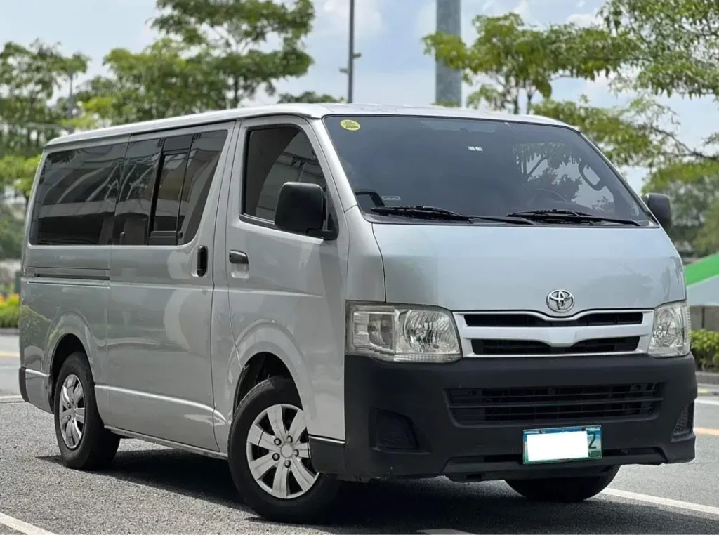 Van Toyota Commuter